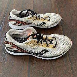 Saucony men’s lightweight running mesh shoes 8.5
